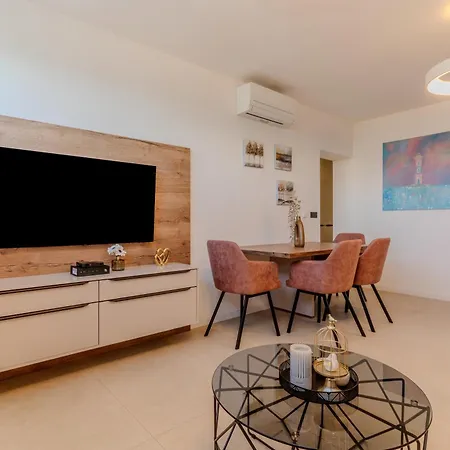 Saint Donat Center * זאדאר